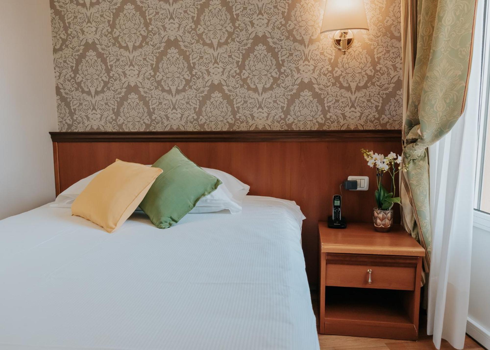 Hotel Flora Stresa