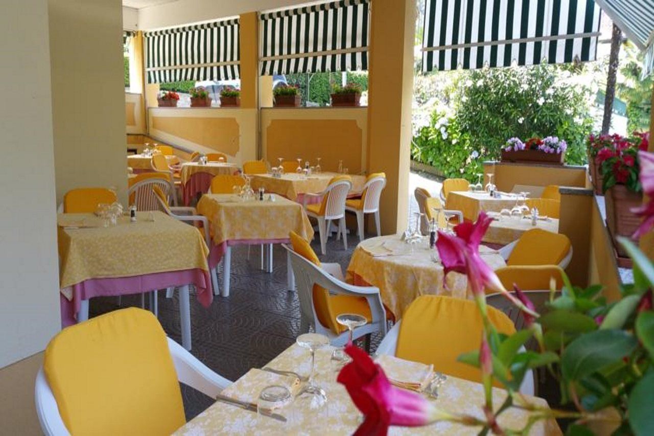 Flora 3* Stresa