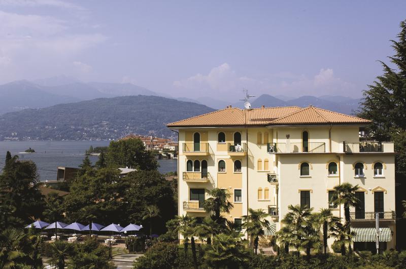 Flora Hotel