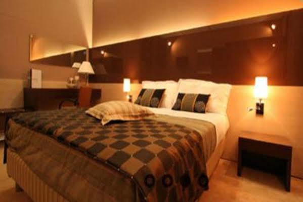 Hotel Flora 3*