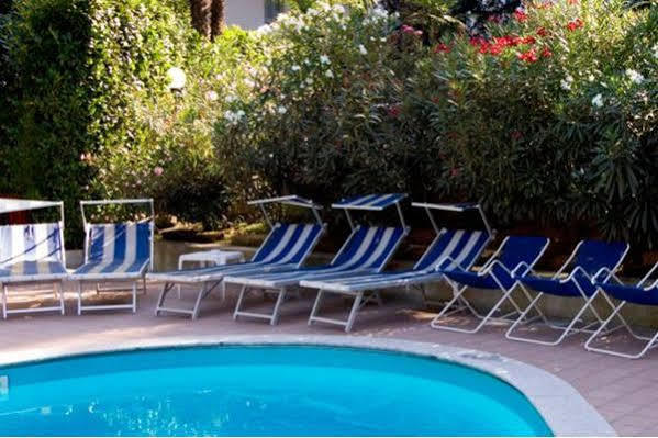 Flora 3* Stresa